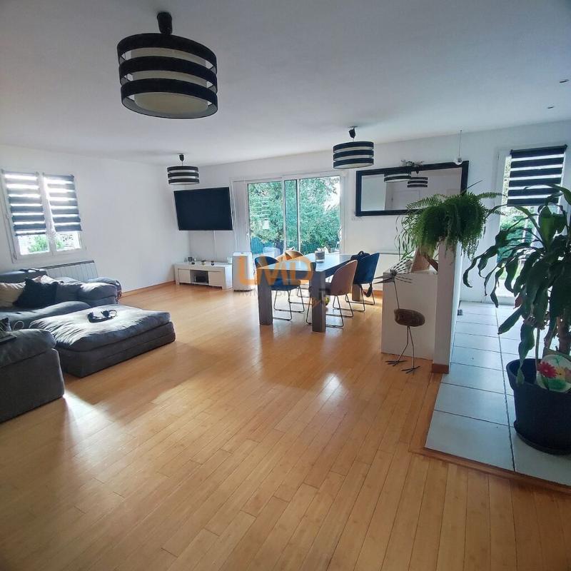 Maison - 102 m² - 4 pièces