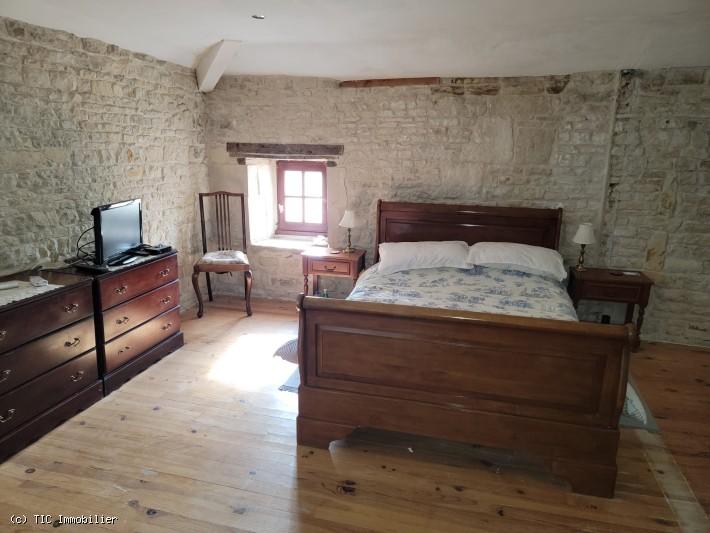 Maison ancienne - 141 m² - 6 pièces