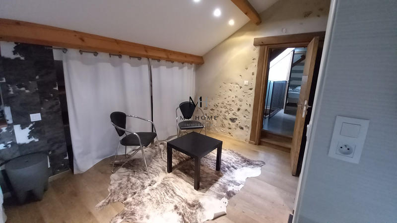 Maison - 320 m² - 18 pièces