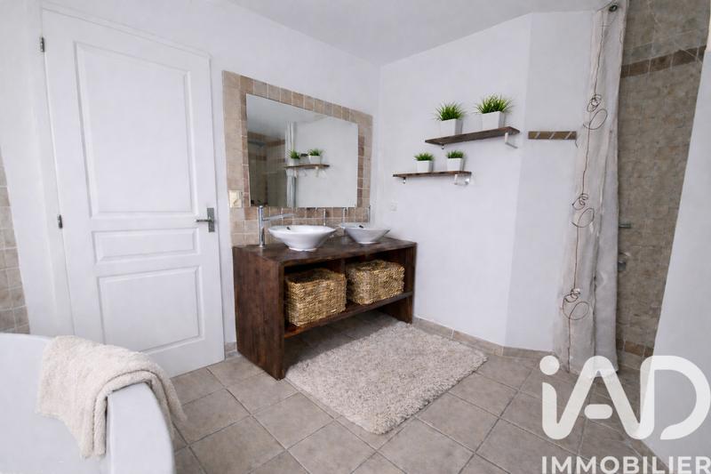 Maison - 199 m² - 9 pièces