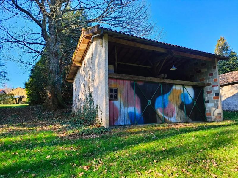 Propriété - 258 m² - 9 pièces