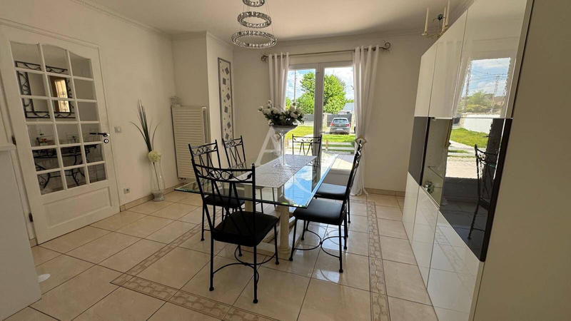 Maison - 146 m² - 7 pièces