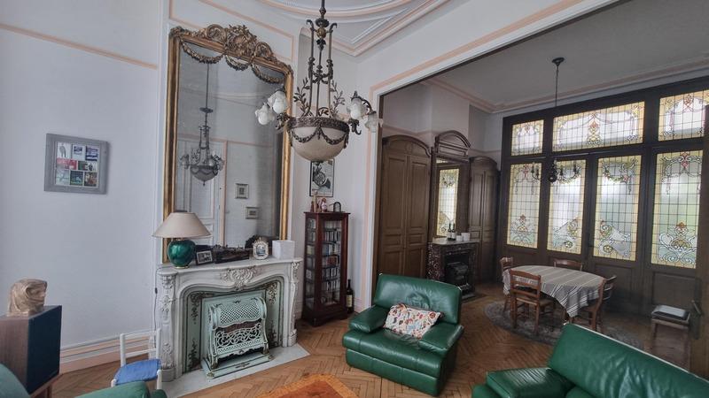 Maison bourgeoise - 250 m² - 11 pièces