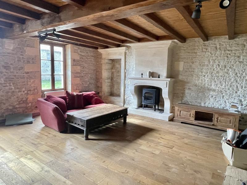 Maison - 465 m² - 11 pièces