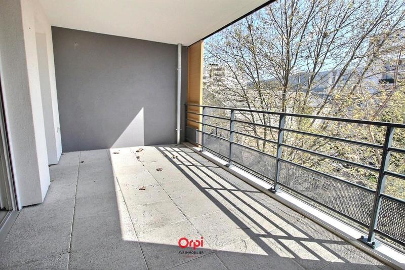 Appartement - 64 m² - 2 pièces