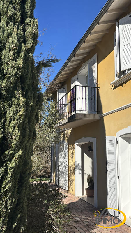 Villa - 200 m² - 6 pièces