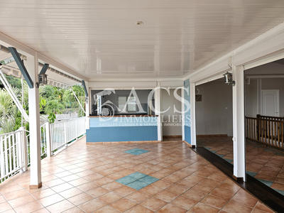 Maison - 141 m² - 5 pièces