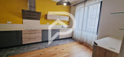 Maison - 283 m² - 11 pièces