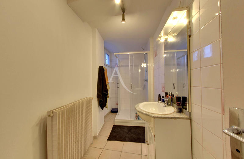 Immeuble - 10 pièces