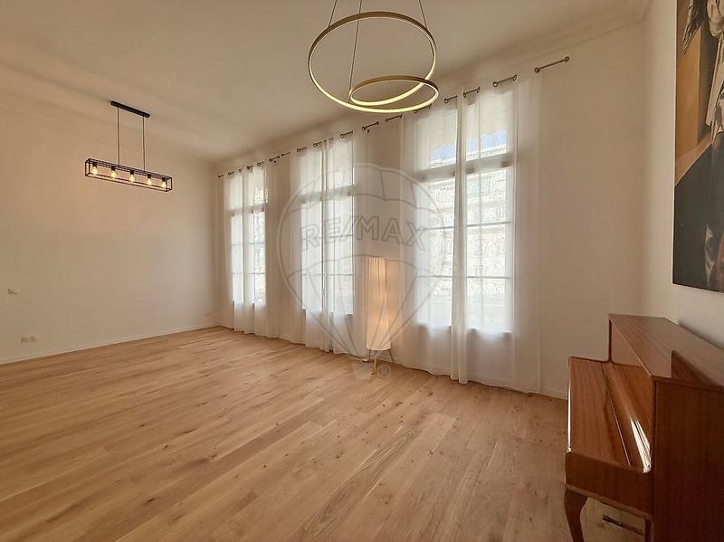 Appartement - 100 m² - 4 pièces