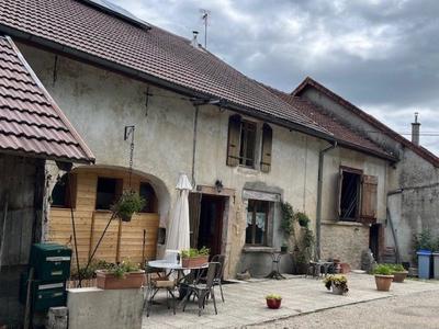 Maison de village - 130 m² - 6 pièces