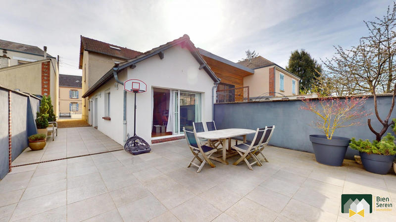 Maison - 103 m² - 5 pièces