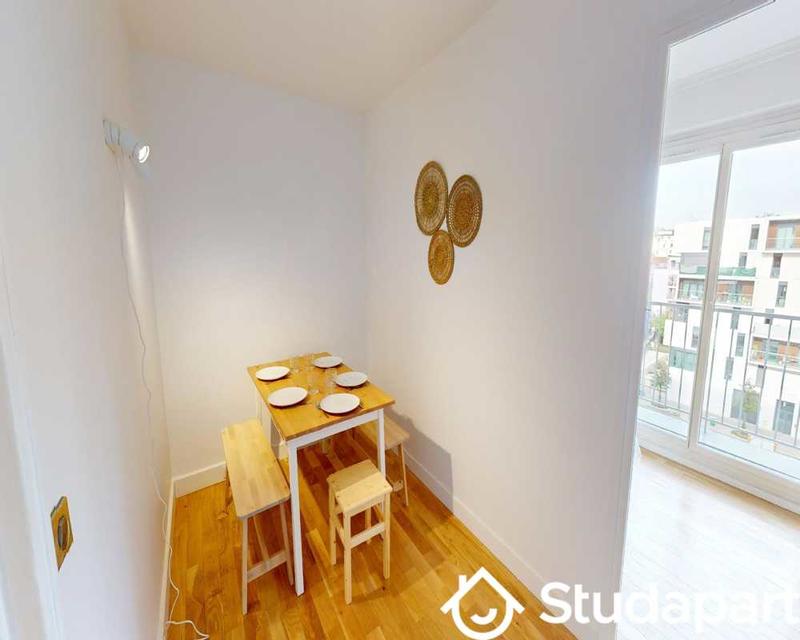 Chambre - 50 m² - 1 pièce