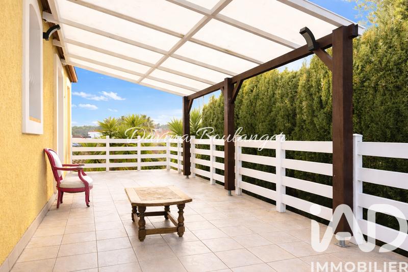 Maison - 93 m² - 4 pièces