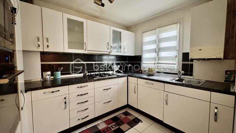 Maison traditionnelle - 73 m² - 4 pièces