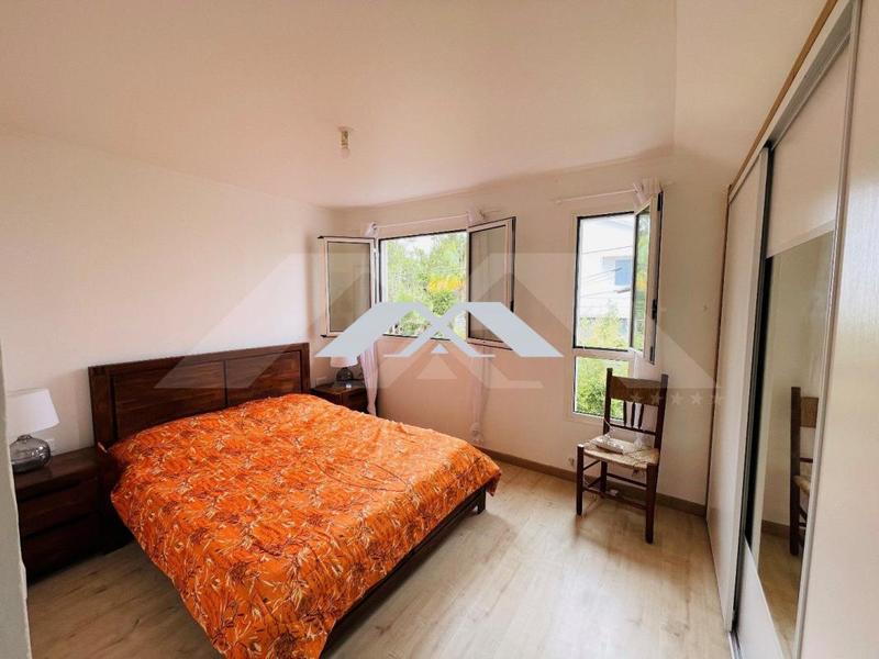 Maison - 334 m² - 7 pièces