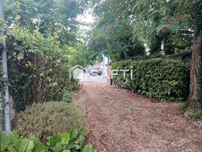 Maison - 223 m² - 7 pièces