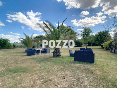 Maison - 360 m² - 14 pièces