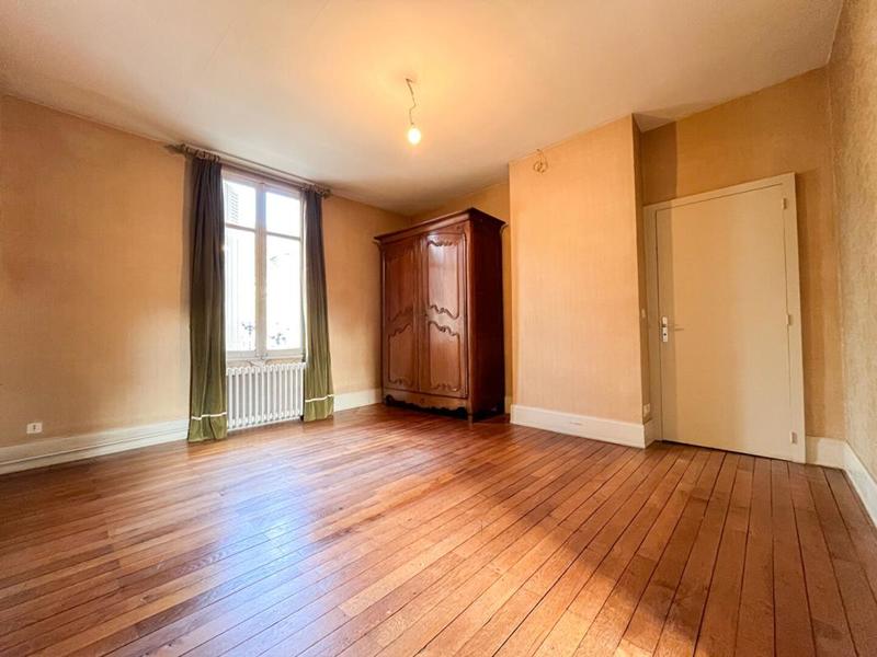 Maison - 349 m² - 15 pièces