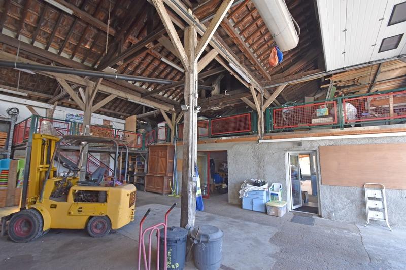 Maison - 358 m² - 10 pièces