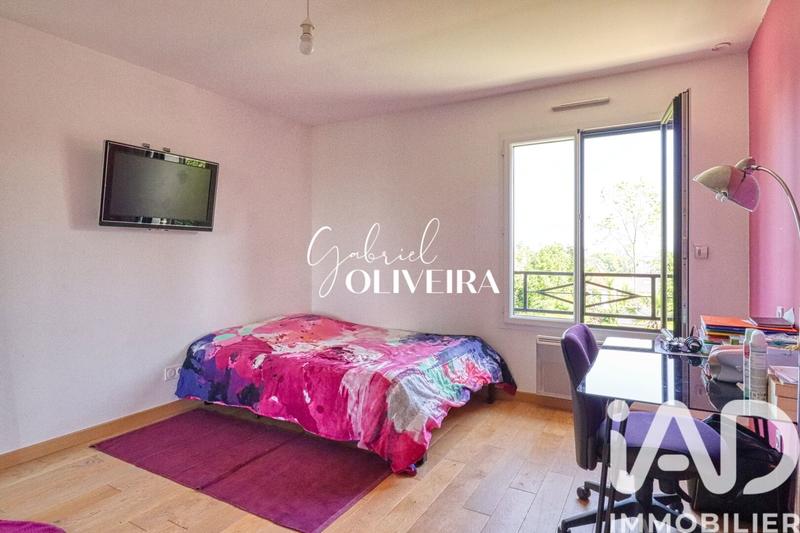 Maison - 210 m² - 7 pièces