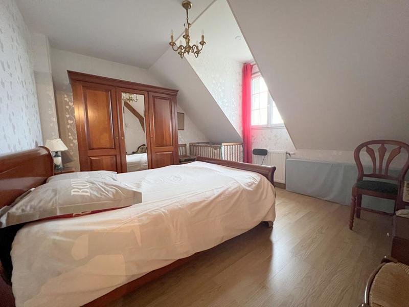 Maison - 197 m² - 7 pièces