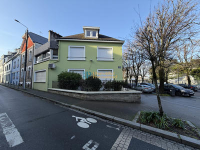 Bureau - 248 m² - 15 pièces