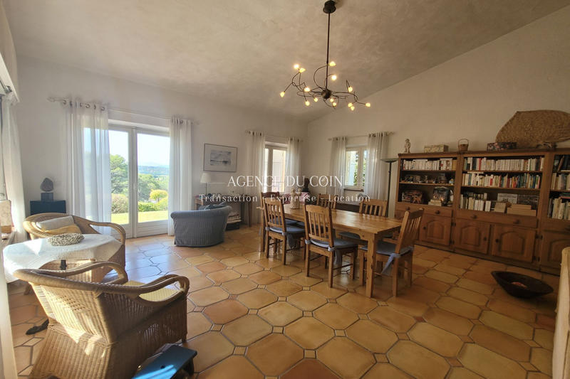 Maison - 200 m² - 4 pièces