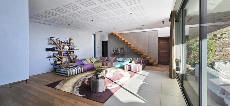 Maison - 320 m² - 14 pièces