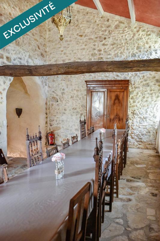 Maison - 465 m² - 15 pièces