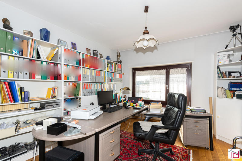 Maison - 210 m² - 7 pièces