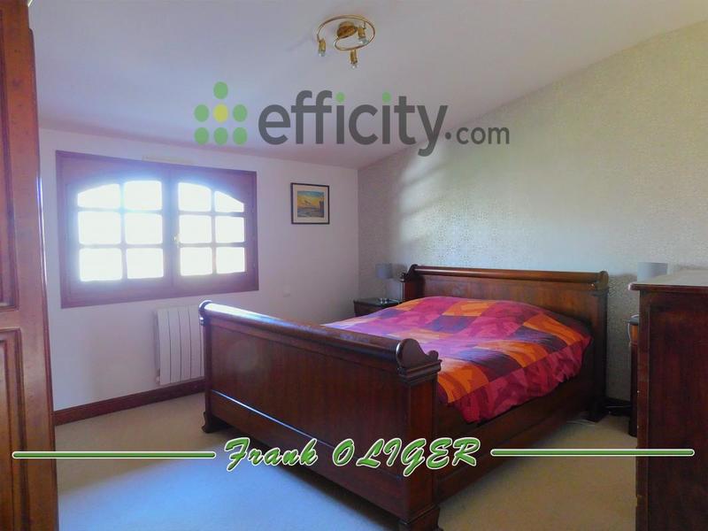 Maison - 300 m² - 11 pièces