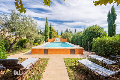 Maison - 254 m² - 8 pièces