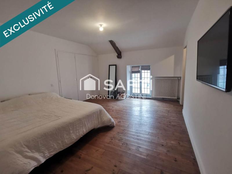 Maison - 215 m² - 8 pièces