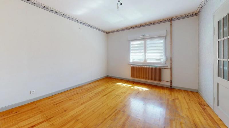 Maison - 207 m² - 7 pièces