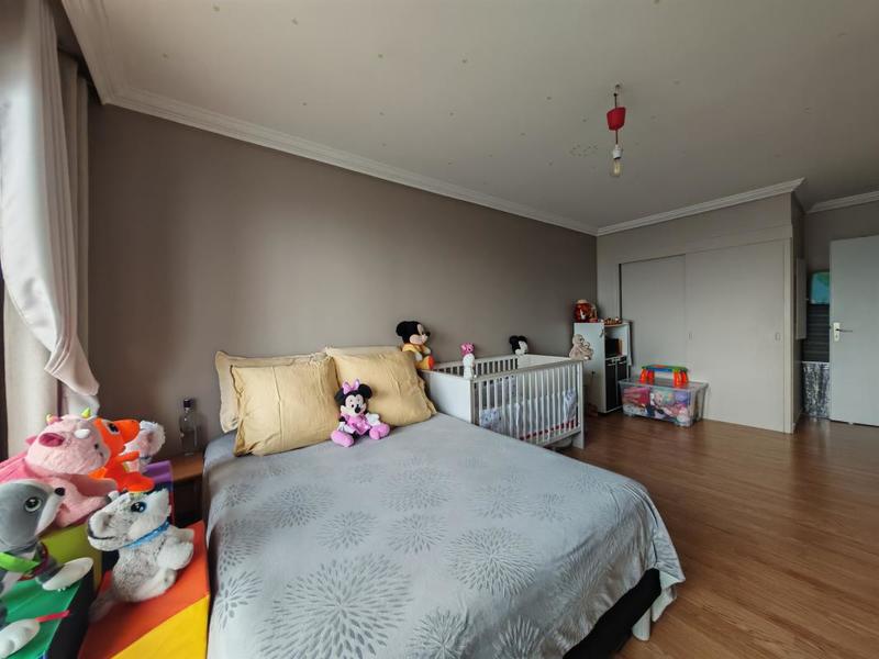 Appartement - 91 m² - 4 pièces