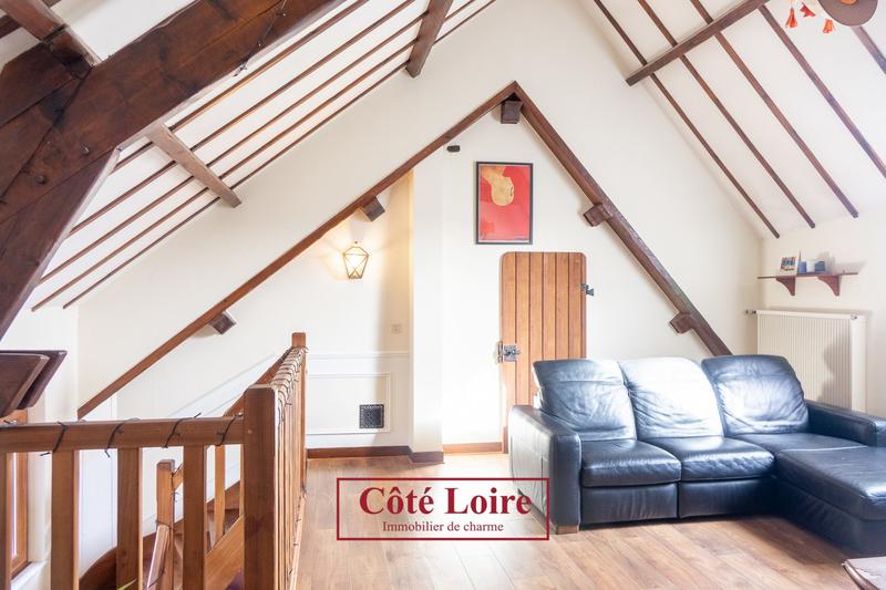 Maison - 230 m² - 8 pièces