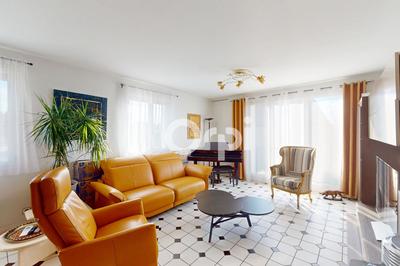 Maison - 200 m² - 6 pièces