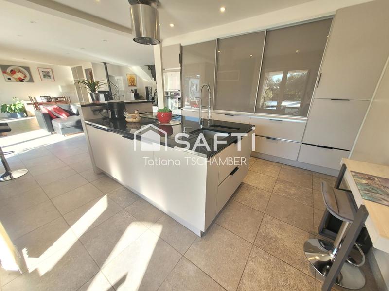 Villa - 206 m² - 5 pièces