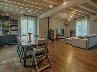 Pavillon - 177 m² - 8 pièces