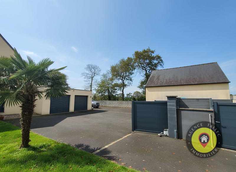 Maison - 215 m² - 6 pièces