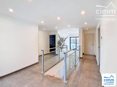 Maison contemporaine - 170 m² - 7 pièces