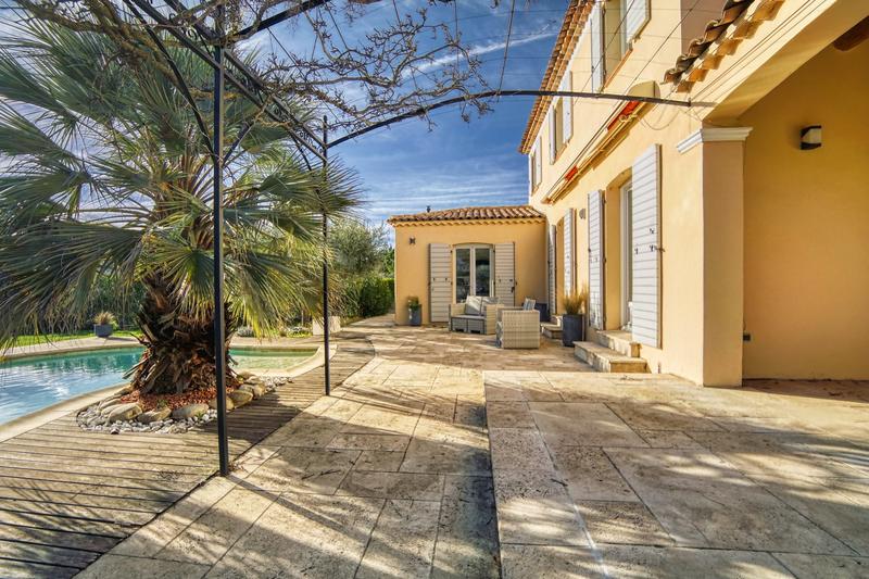 Villa - 156 m² - 6 pièces