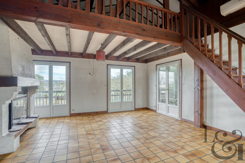 Maison - 98 m² - 4 pièces