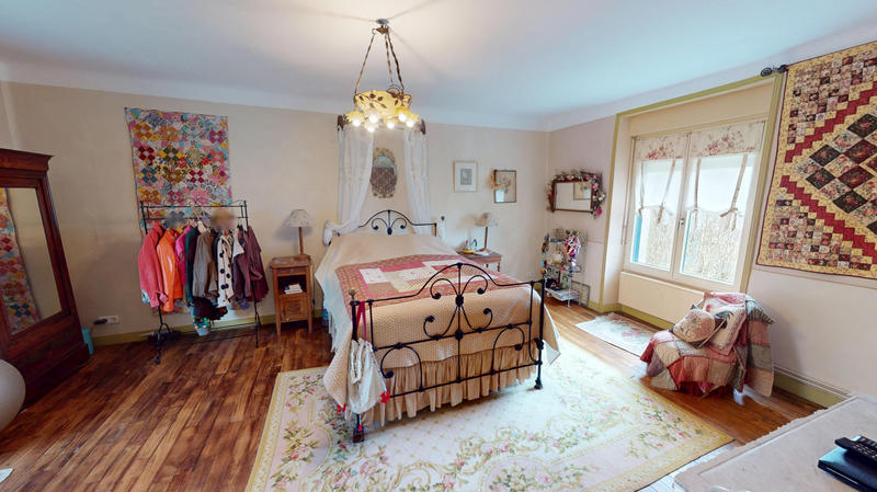 Propriété - 279 m² - 10 pièces