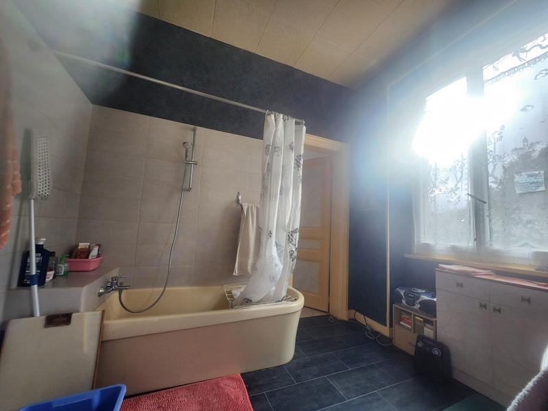 Propriété - 260 m² - 11 pièces