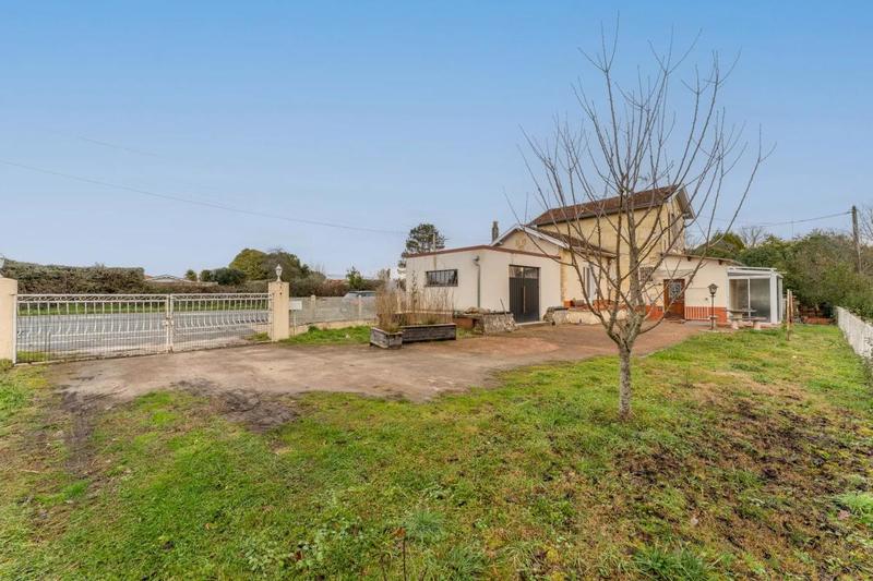 Maison - 100 m² - 4 pièces