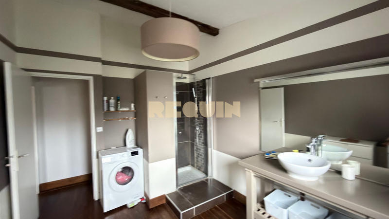 Maison - 185 m² - 8 pièces