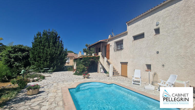 Villa - 139 m² - 6 pièces