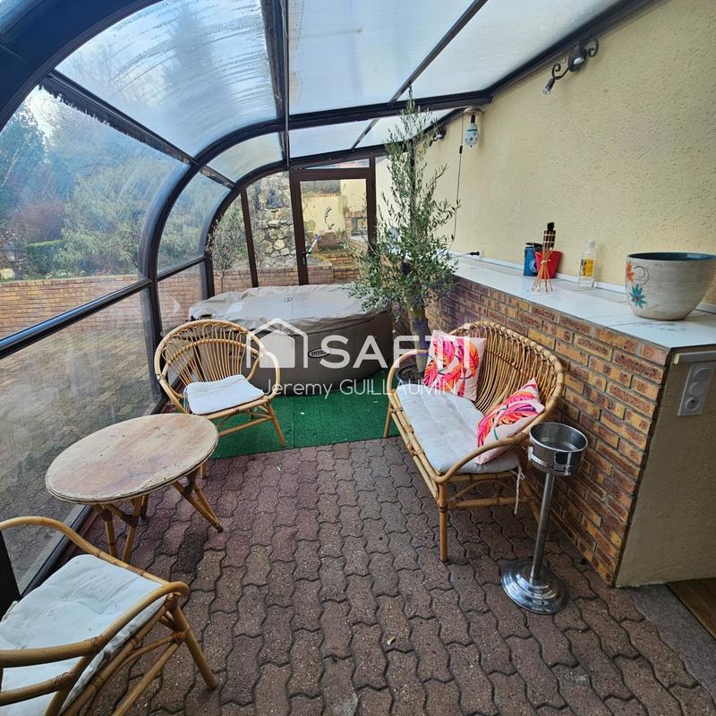 Maison - 180 m² - 6 pièces